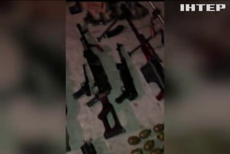 СБУ перекрила канал постачання контрабандної зброї до України (відео)
