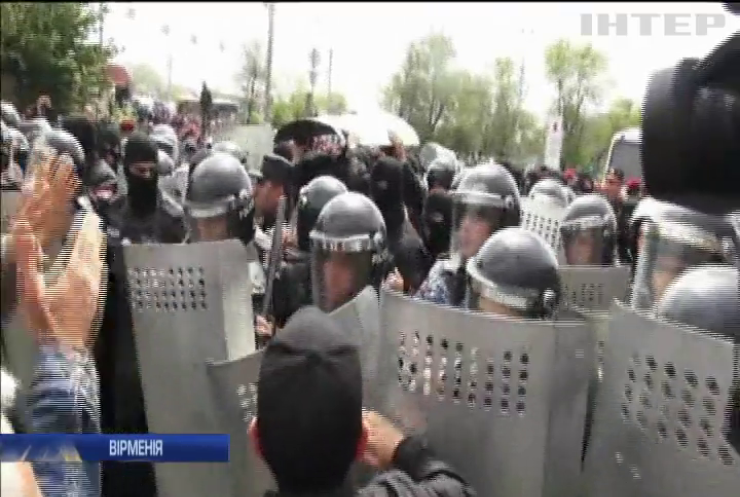 Протести у Єревані: кількість затриманих продовжує зростати