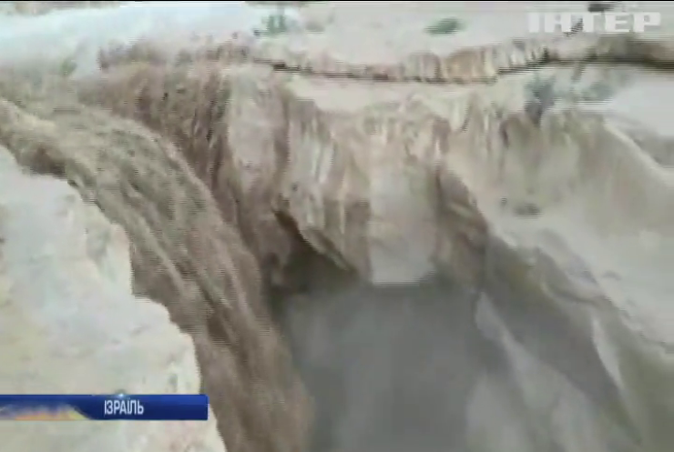 В Ізраїлі підлітків змило грязьовими потоками
