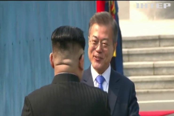 Лідери КНДР та Південної Кореї провели зустріч 
