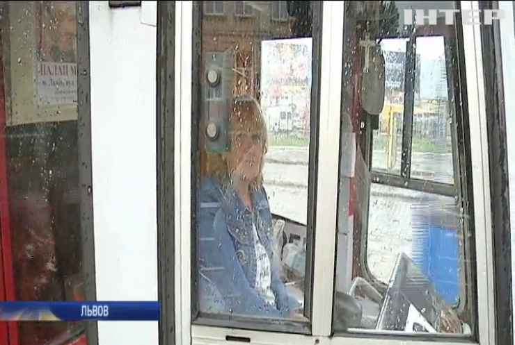 Во Львове водителей городского транспорта оставили без повышения зарплат
