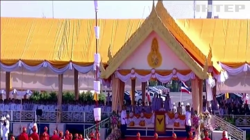 У Таїланді влаштували традиційне свято "першої борозни" (відео)