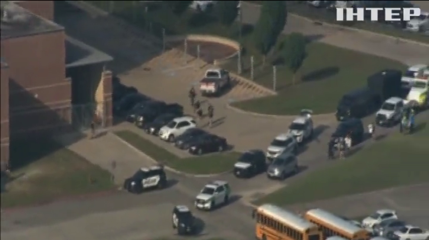 Стрельба в одной из школ США: полиция расследует детали происшествия