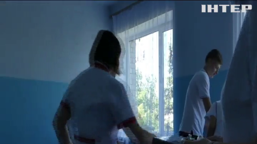 Отруєння у Миколаєві: 29 школярів залишаються у лікарні