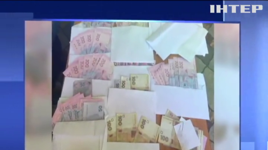 На Полтавщині викладач вимагав від студентів гроші за екзамен