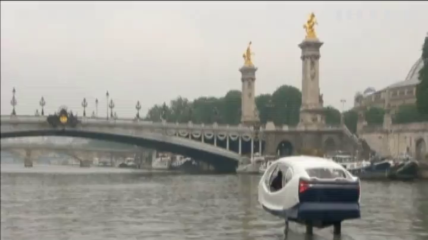 Французький винахідник створив водне таксі