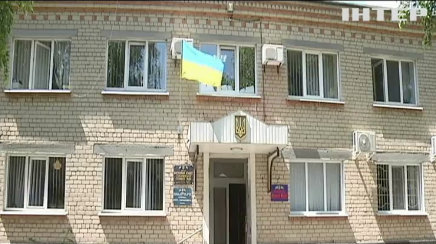 На Дніпропетровщині люди вимушені жити біля сміттєзвалища