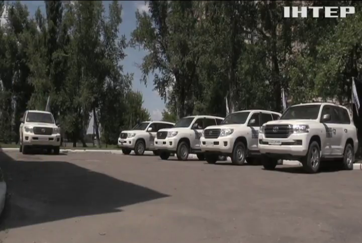Представники ОБСЄ потрапили під обстріл біля Петровського