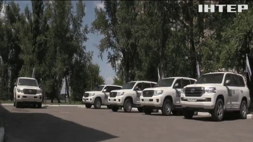 Представники ОБСЄ потрапили під обстріл біля Петровського