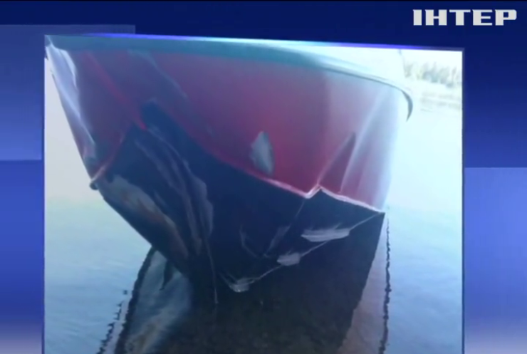 В Херсонской области "не поделили" Днепр две моторные лодки