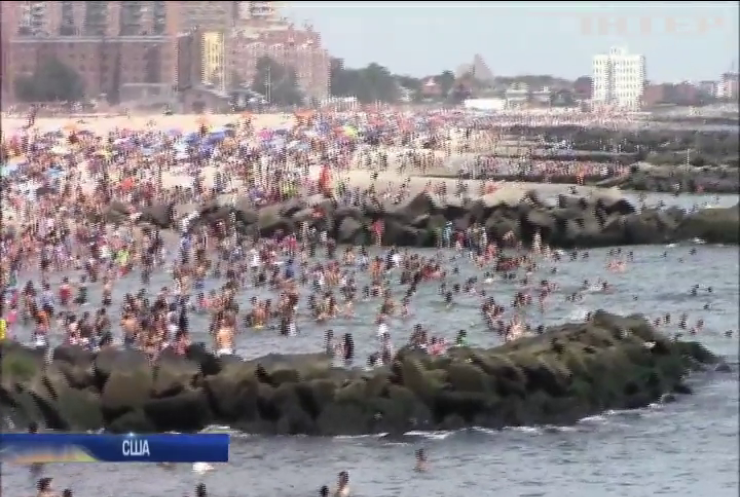 На пляжах Нью-Йорка мужчины и женщины будут отдыхать отдельно