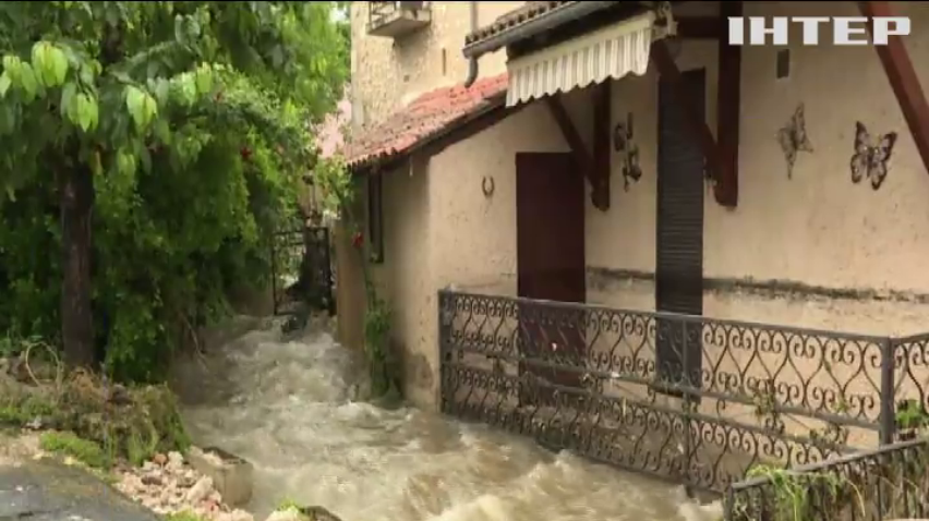 Північ Франції затопило зливами