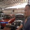 Житель Сумщини продемонстрував власний музей автівок (відео)