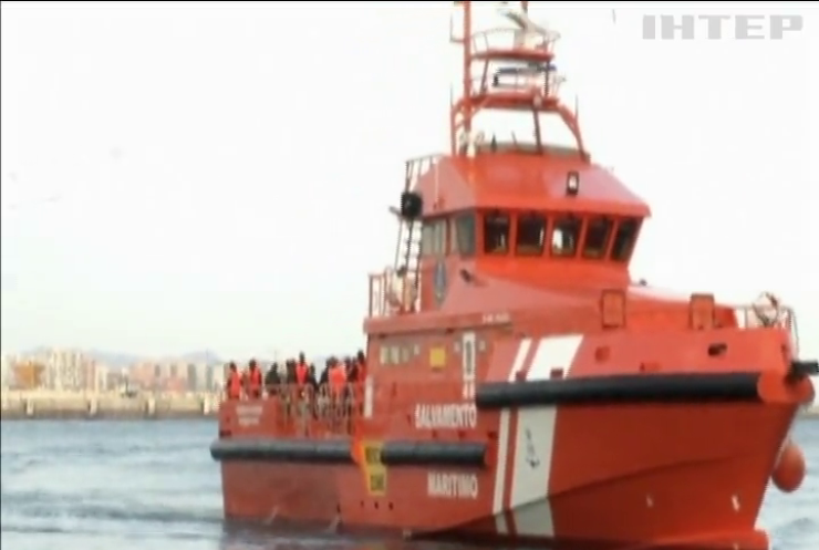 Уряд Італії заборонив надавати допомогу суднам із біженцями
