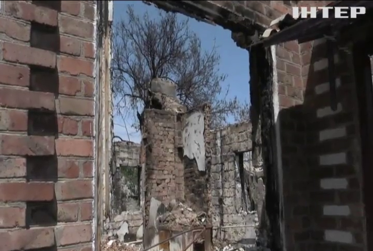 Бойовики обстрілами зривають перемир'я на Донбасі