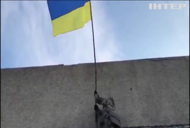 На Луганщині військові зайняли селище у "сірій зоні"