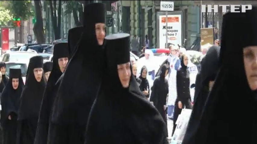 В Одессе верующие прошли крестным ходом с чудотворной "Касперовской" иконой Божей Матери