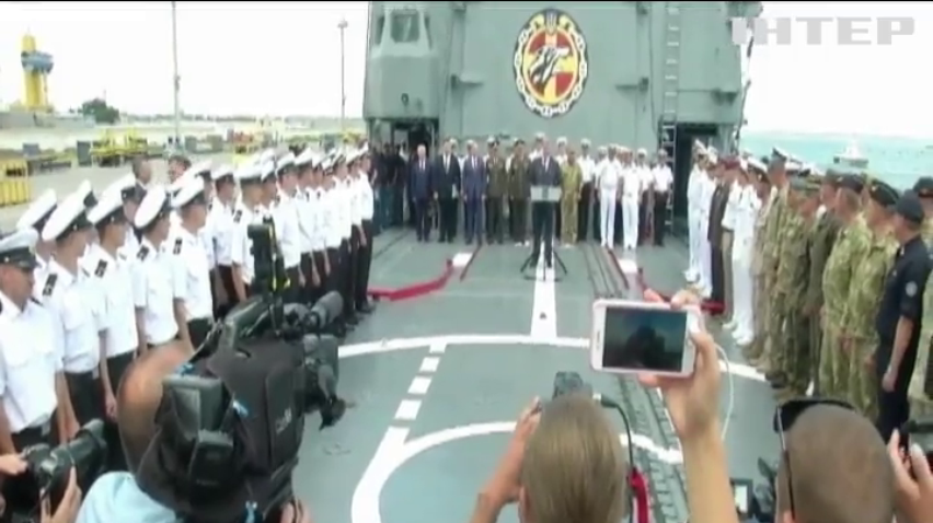 Україна оновлюватиме боєздатність флоту - Порошенко