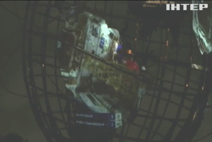 Астронавти NASA зіграли в теніс у космосі