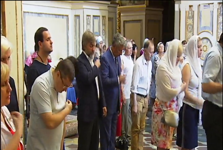 В Киево-Печерской Лавре провели торжественный молебень ко Дню независимости