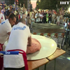 У Сербії засмажили найбільшу у світі бургерну котлету