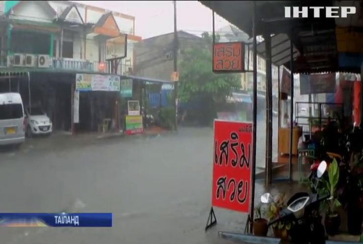 У Таїланді від повеней затопило понад 16 тисяч будинків