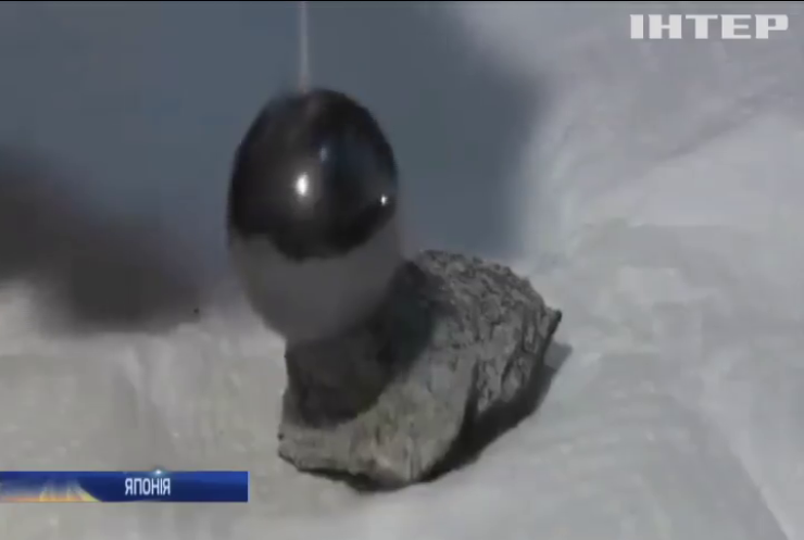 Подарунок з космосу: на будинок японської родини впав метеорит