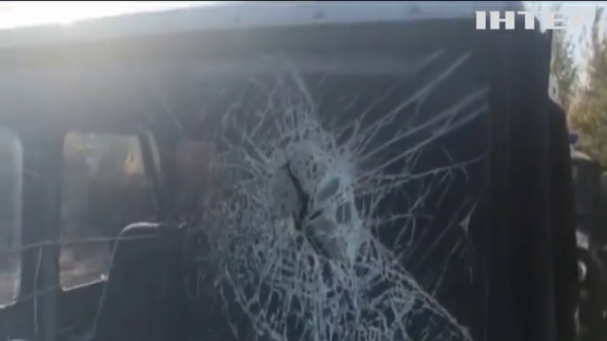 На Рівненщині двісті людей у балаклавах напали на поліцейських