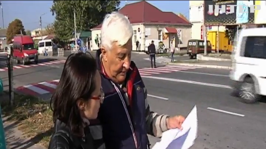 У Каховці люди вийшли на акцію протесту проти будівництва автостанції