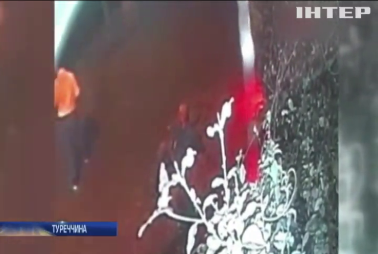 У Стамбулі тюремник-утікач із ножем напав на перехожих