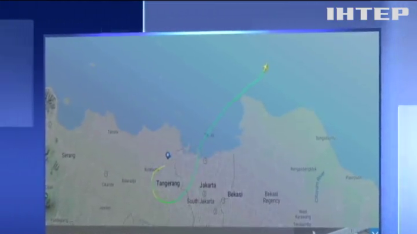 Біля берегів Індонезії упав у море пасажирський літак