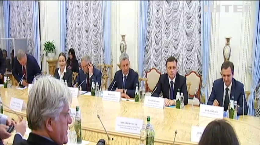 Досягти миру: депутати від "Опозиційного блоку" обговорили з представниками ПАРЄ ситуацію на Донбасі