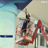 Художники розмалювали кольоровими муралами міст метро у Дубаї