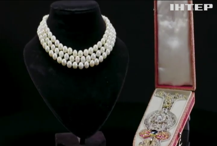 У Женеві продадуть прикраси французької королеви