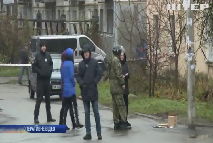 На Житомирщині затримали групу торгівців зброєю вивезеною із ООС