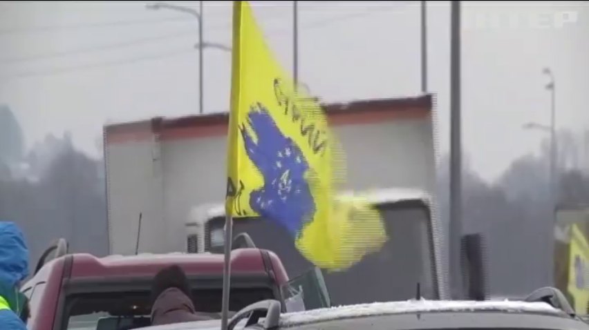 Хто розкручує маховик вуличних протестів?