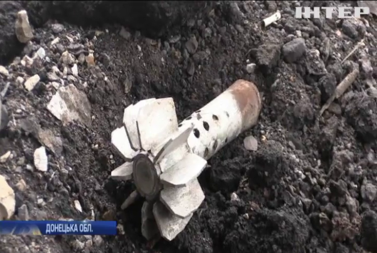 На Донбасі поранили двох армійців
