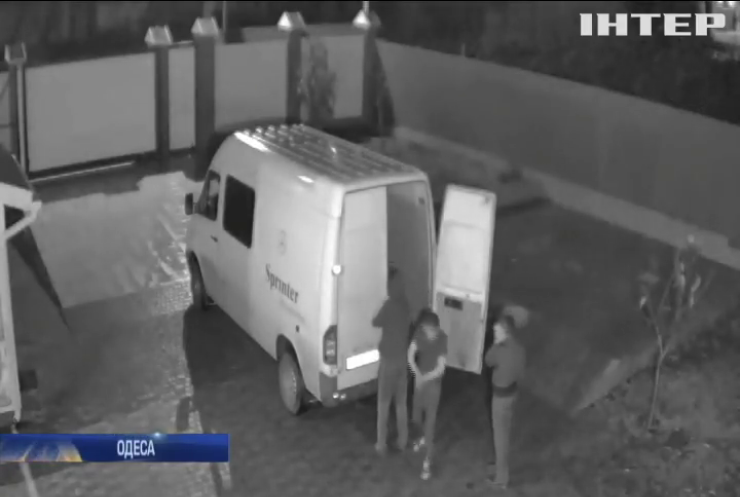 В Одесі чиновник розстріляв знайомого та намагався знищити сліди злочину