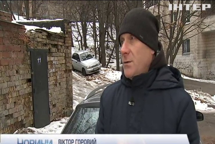 Українські кордони з Європою перетворилися на "кладовища" покинутих "євроблях"