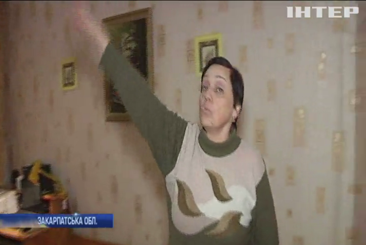 Мешканців Мукачево затоплює дощами та снігом