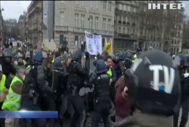 Влада Франції оголосила план придушення несанкціонованих протестів