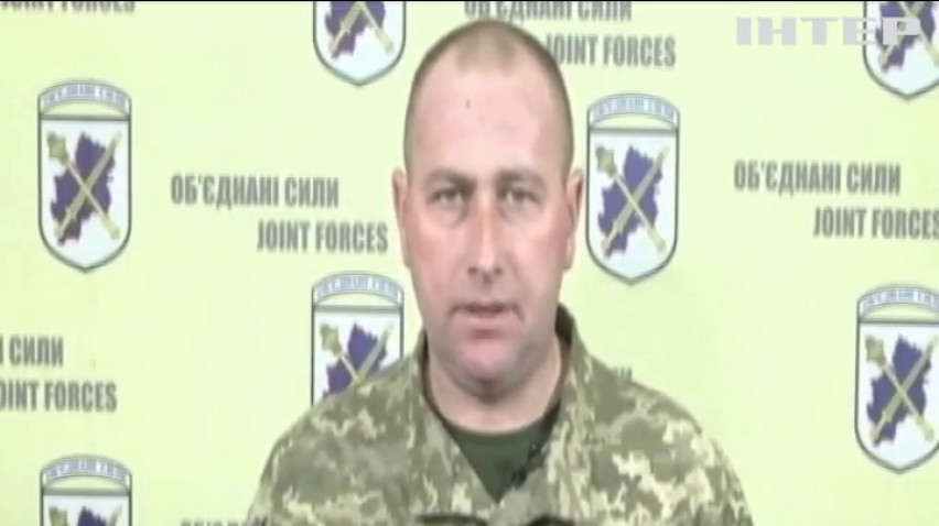 На Донбасі бойовики обстріляли машину з припасами