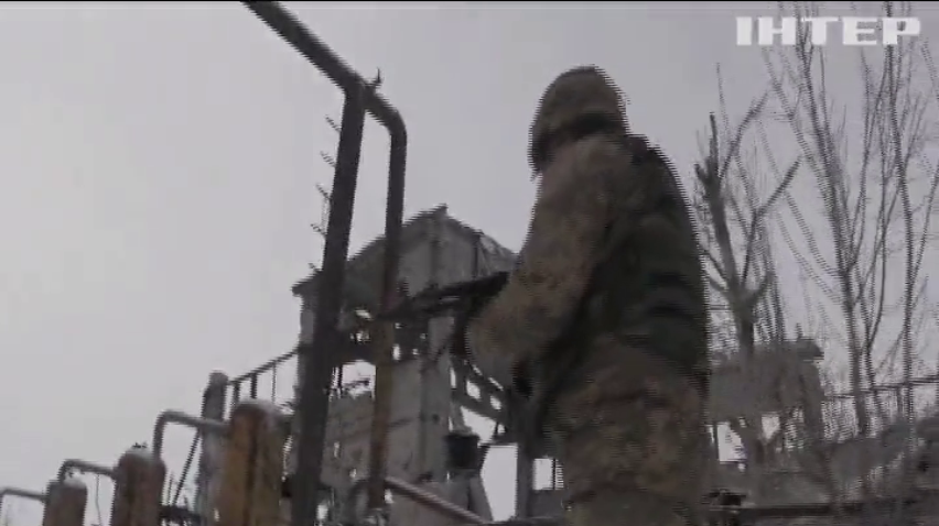 На Донбасі продовжуються обстріли бойовиків