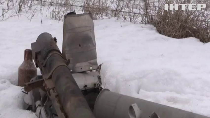 На Донбасі під ворожий обстріл потрапили українські військові