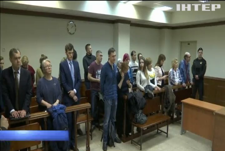 Російський суд залишив під вартою полонених українських моряків
