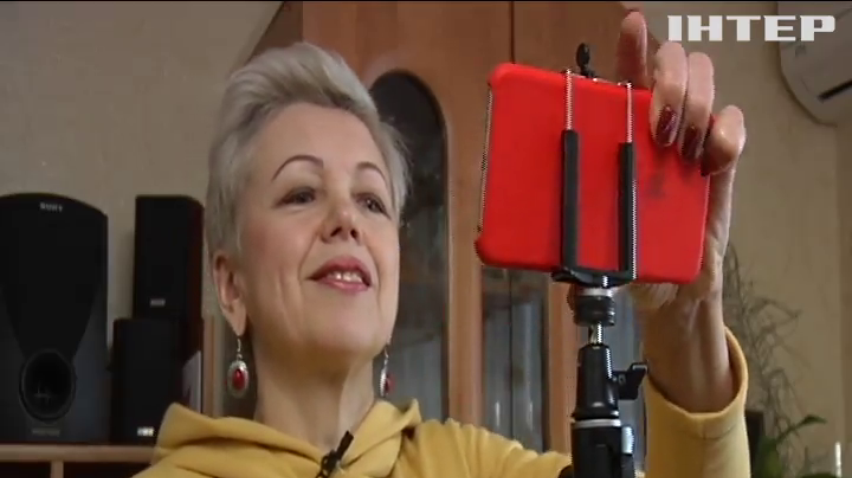 Бабуся 2.0: пенсіонерка стала популярним відеоблогером