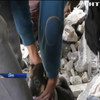 У Сирії волонтери дістали з-під завалів цуценя