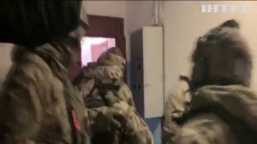 Банда з Харкова нападала на журналістів та активістів
