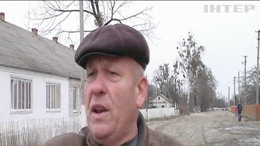 На Поліссі селяни вимагають негайного ремонту доріг (відео)