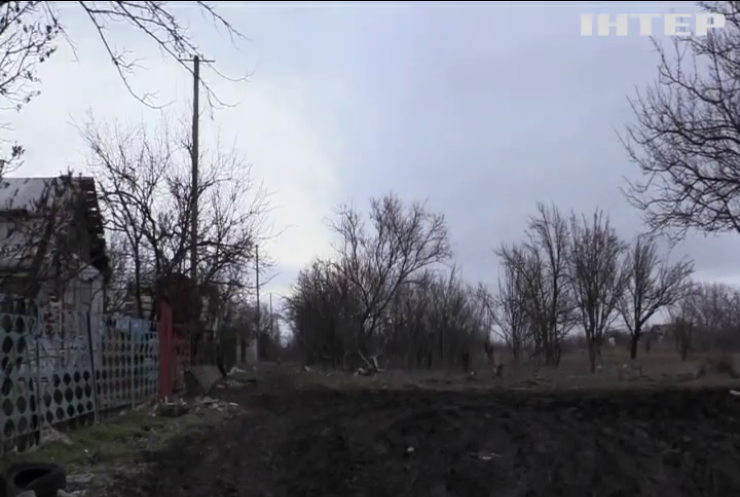 На Донбасі поранило українського військового 